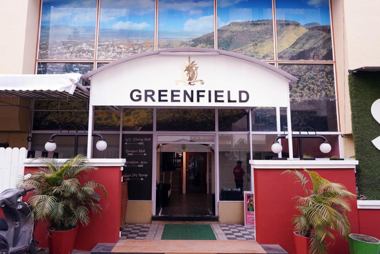 Hotel Green Field Satara Esterno foto