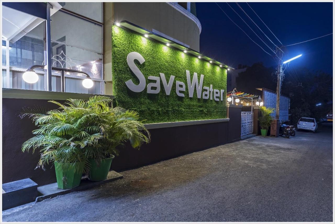 Hotel Green Field Satara Esterno foto